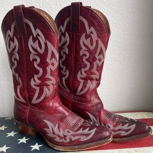 Shyanne Womens Red Snip Toe Boots